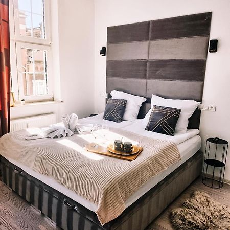 Cloud 9 King Size Bed - Old Town View Gdansk Ogarna Apartman Kültér fotó
