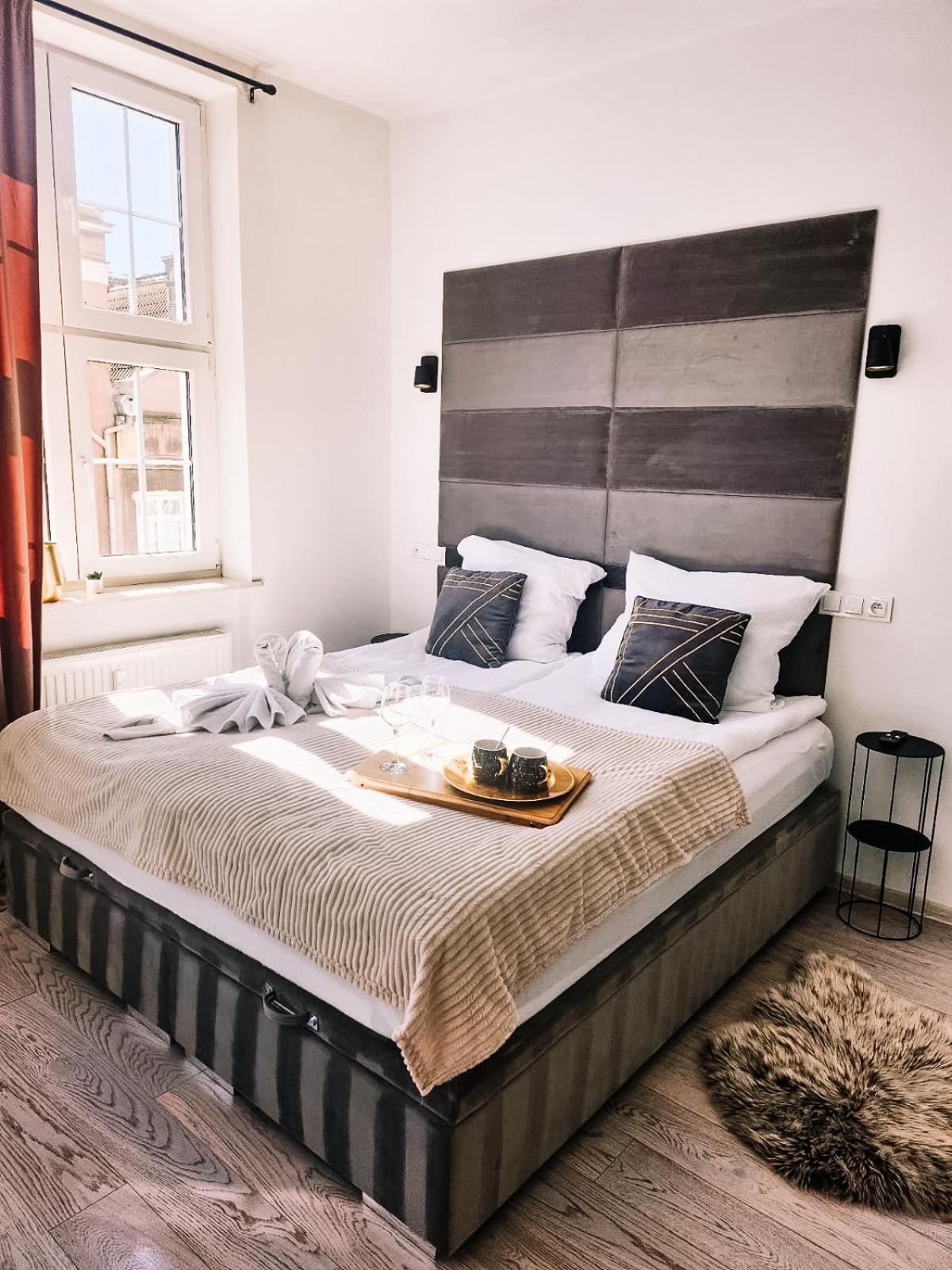 Cloud 9 King Size Bed - Old Town View Gdansk Ogarna Apartman Kültér fotó